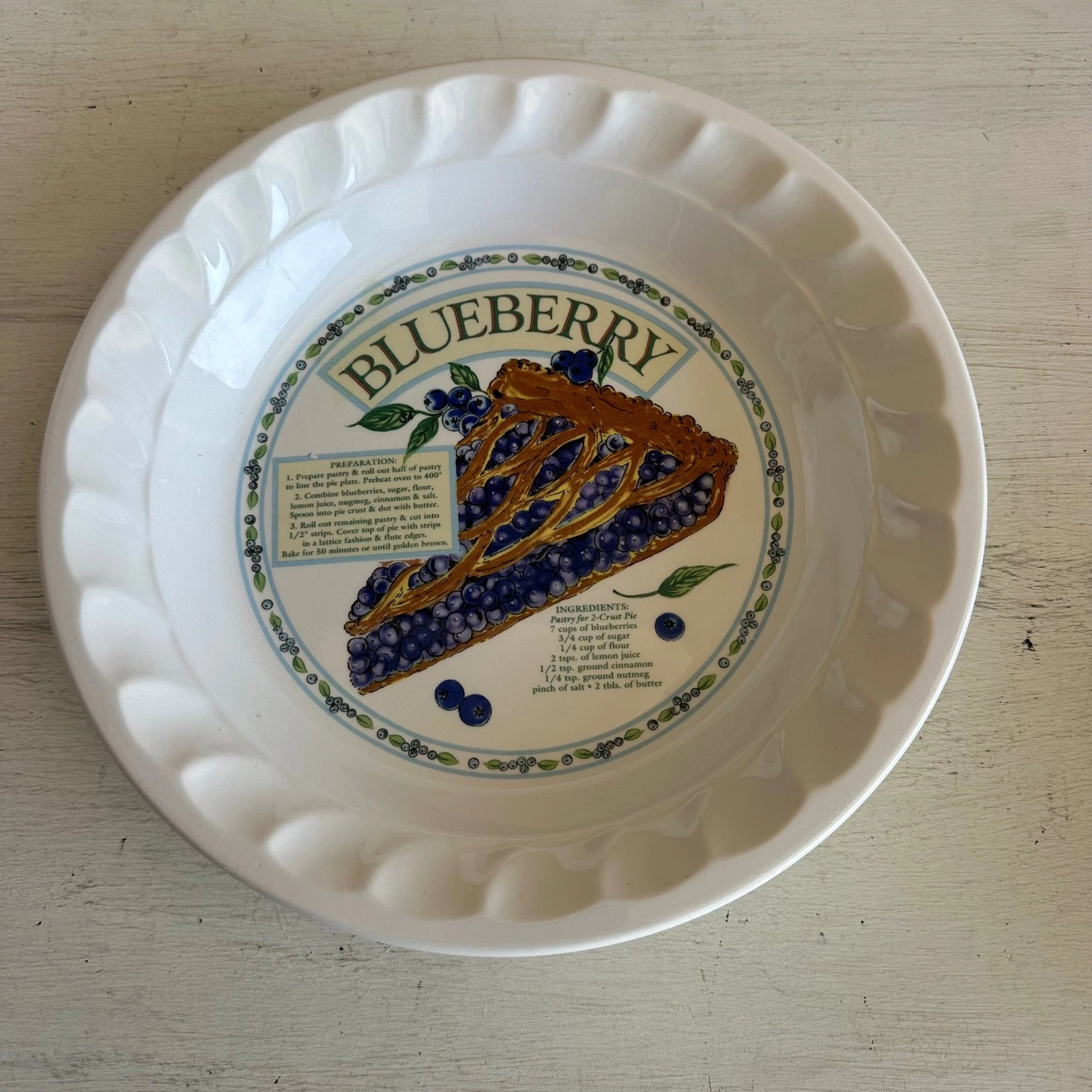 Himark Golden Pie Collection Blueberry Recipe Pie Dish Ceramic Baker 10.5 inch
Opens in a new window