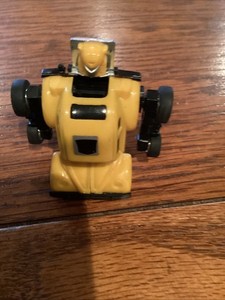 Transformer 1980- 1984 Bumblebee Yellow Beetle Car Pre Owned Takara