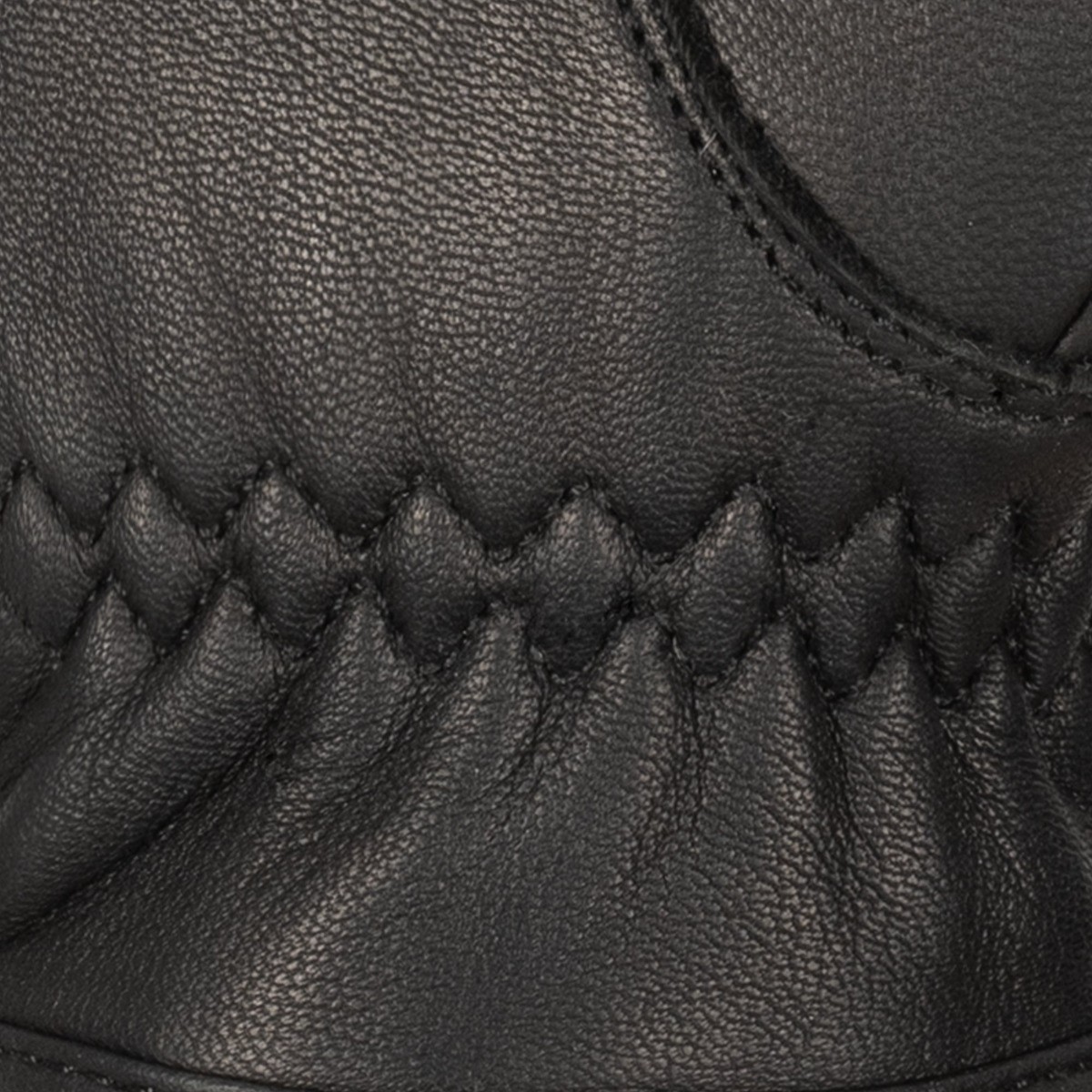 Black — photo 4 of 6