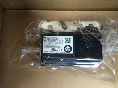 1PC NEW ORIGINAL YASKAWA SERVO MOTOR SGMJV-A5A3A21