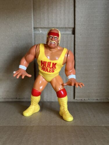 WWF WWE Hasbro Wrestling Figure. Series 1: Hulk Ho...