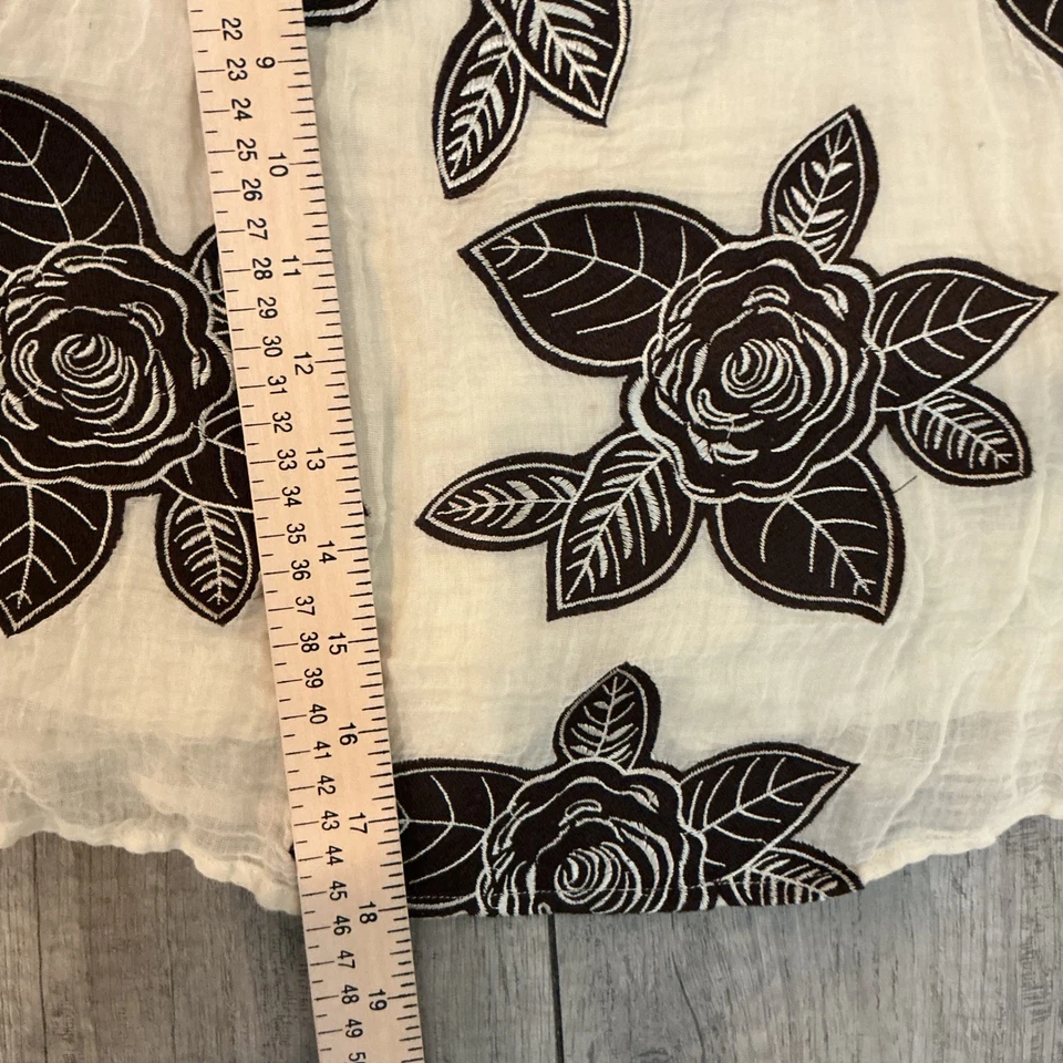 Alice + Olivia Skirt Size 2 Brown Floral Embroidered Crochet Belt Bow Accent - Image 4 of 4