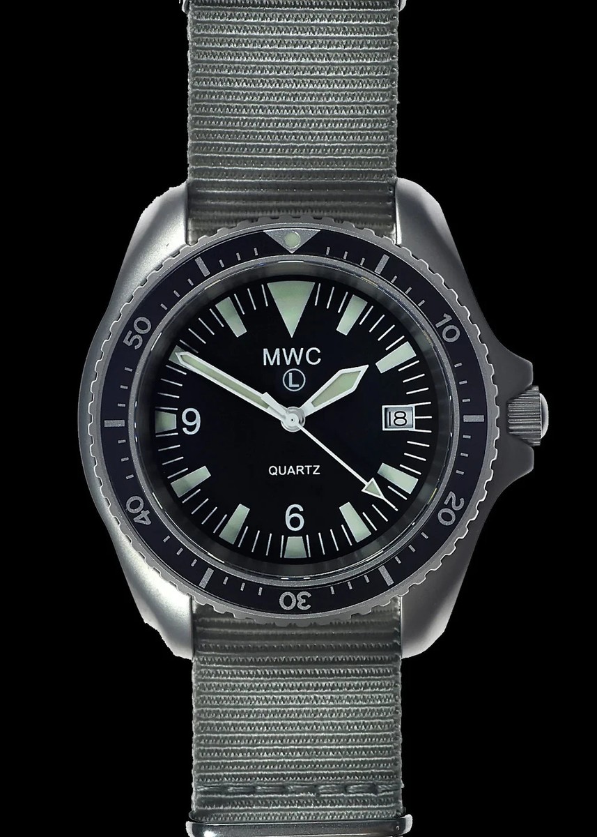 MWC 300M Quartz Military Stainless Steel Divers Watch NSN 6645-99