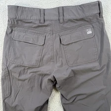 Huk Fishing Pants Mens Medium Grey Performance Stretch Fishing Pants Zip Pocket