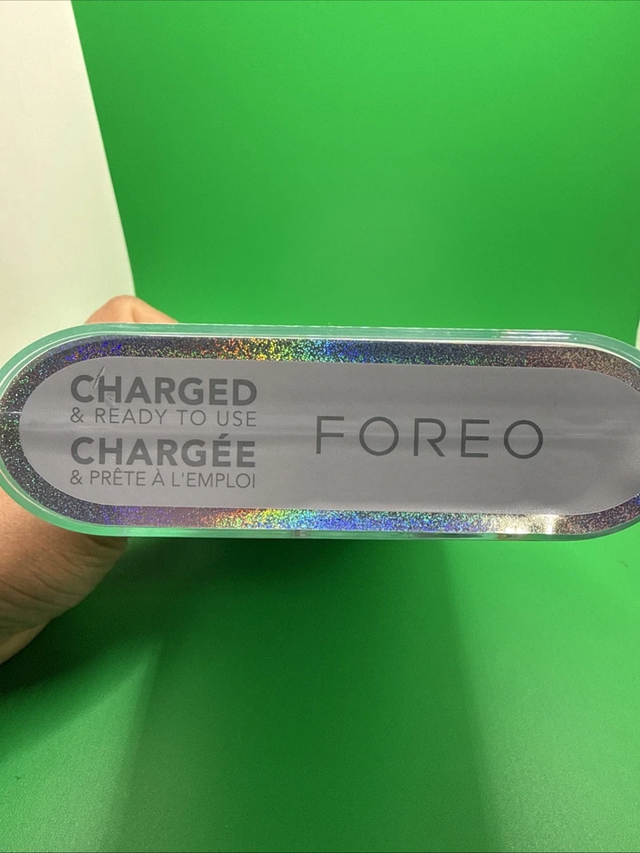 Cepillo de dientes sónico ultra higiénico Foreo Issa™ 3 NUEVO más 2 cabezales de repuesto Foto 3 de 4