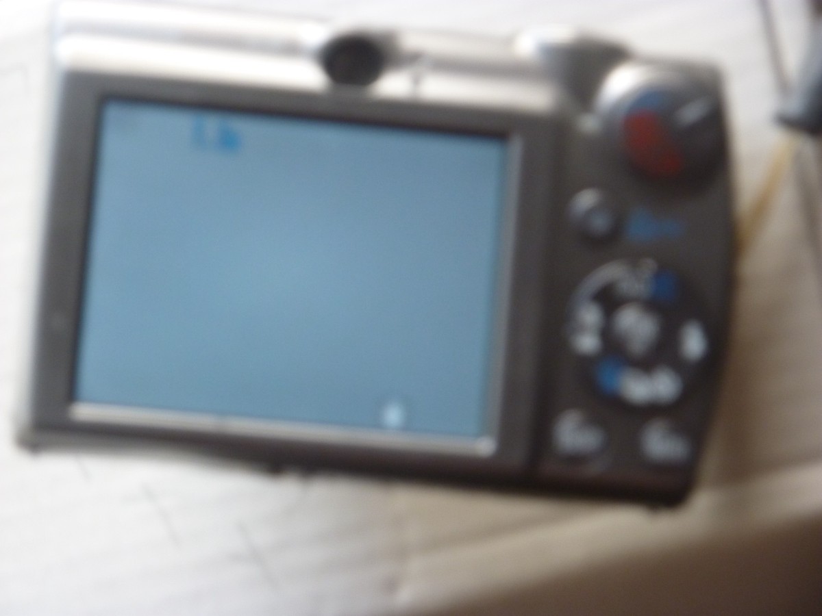 Canon PowerShot Digital ELPH SD800 IS / Digital IXUS 850 IS 7.1MP