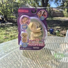 Fingerlings X ADOPT ME Interactive Dog 40 Sounds and Reactions