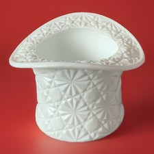 Indiana Glass White Milk Glass Daisy and Butt...