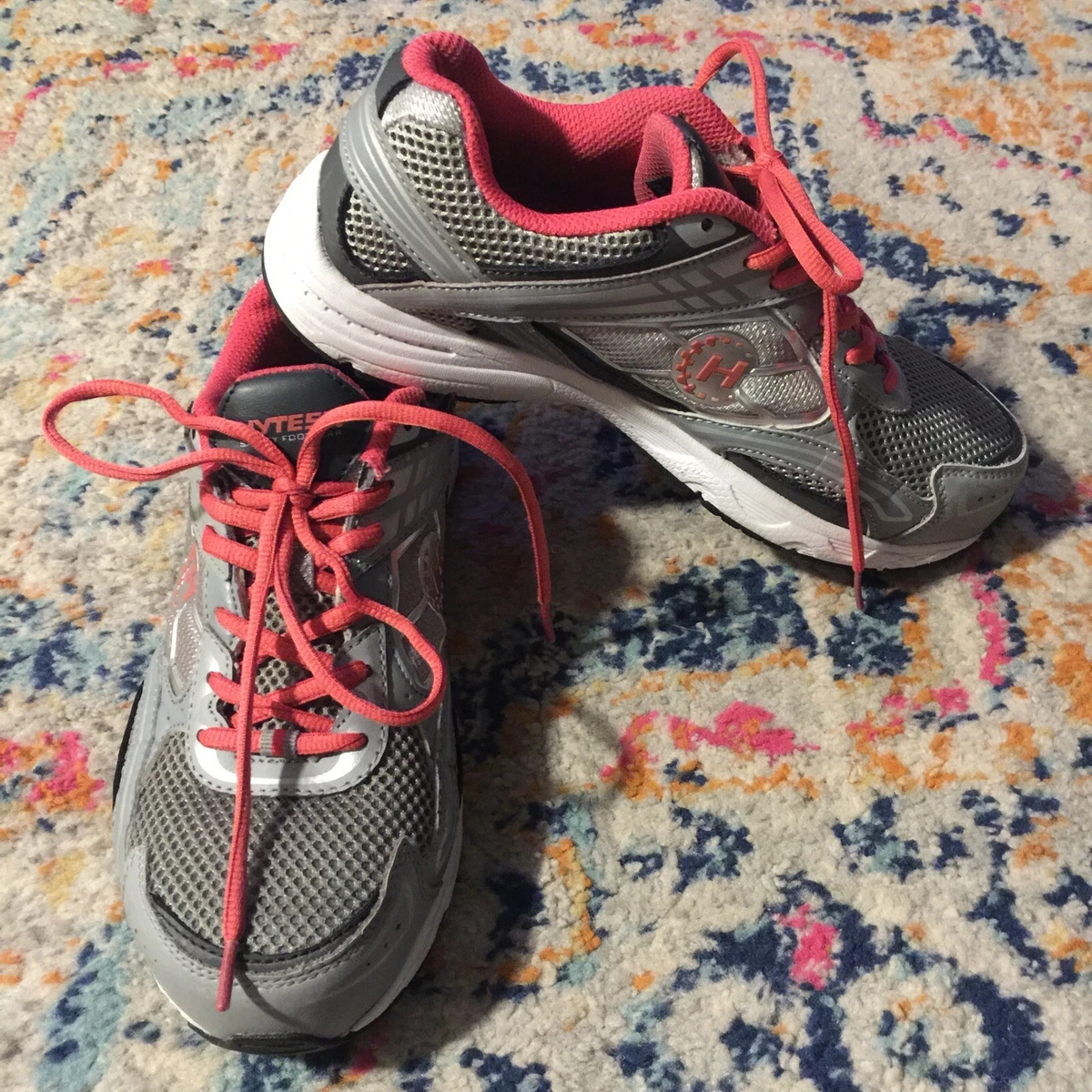 Women's wide clearance width safety shoes
