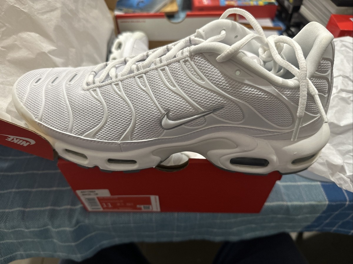 tns grey and white