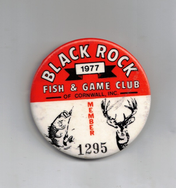 1977 BLACK ROCK FISH & GAME CLUB Rod Gun Sportsmens Pinback Button 2 1/8"