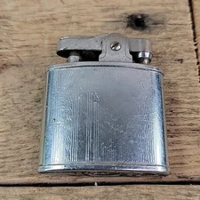 Vintage 1950’s Manor Super Lighter Made in Japan no Fuel or Flint