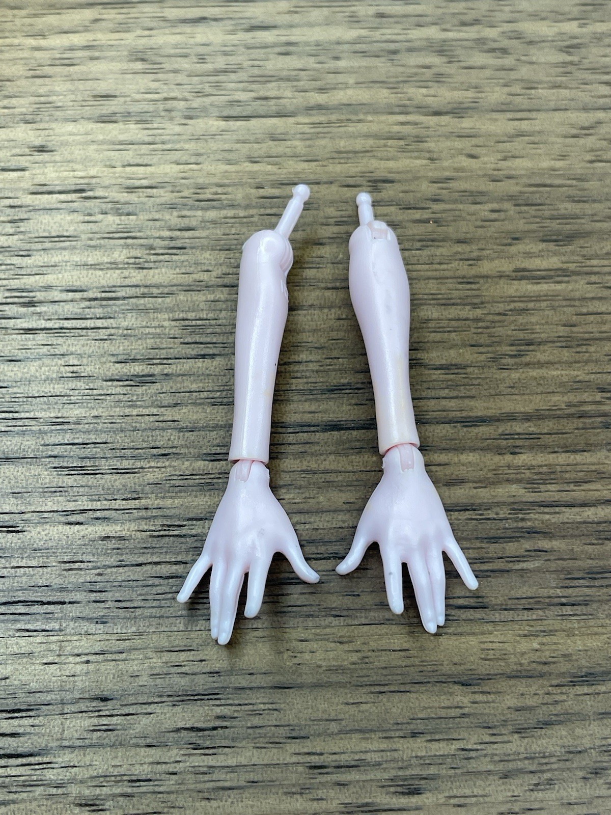 Monster High Draculaura 13 Wishes Haunt the Casbah Replacement Hands