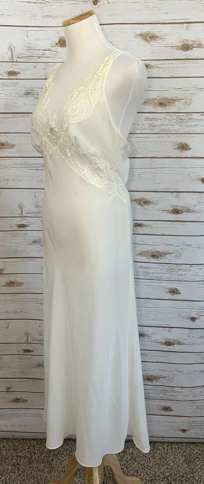 Belle Nuit Intimates White Lace Tie Night Gown Lingerie Babydoll Medium - Image 2 of 4