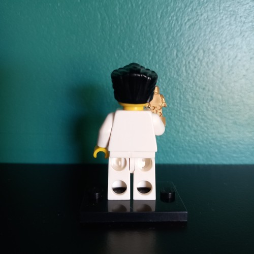 LEGO Collectable Minifigures CMF Karate Master - Series 2 - 8684 - col030 #1 - Picture 2 of 2
