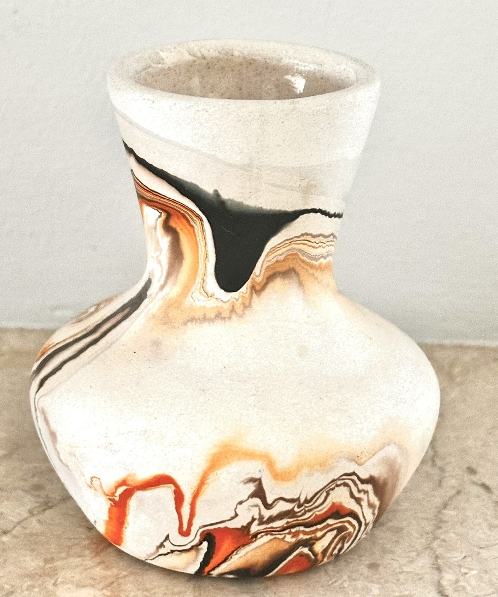 Vintage Nemadji Pottery Hand Made Native Clay Swirl Bud Vase 3.5