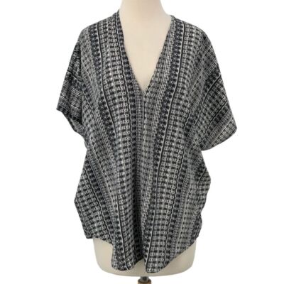 Philosophy Republic Pullover V-Neck Blouse Black/White Geometric Flowy M