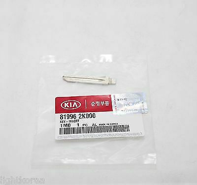 GENUINE BRAND NEW KIA SOUL 2010-2012 KEY-INSERT - Picture 1 of 3