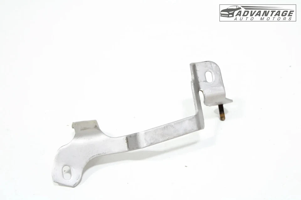 2024-2025 CHEVROLET TRAX MOTOR ESCAPE COLECTOR SOPORTE INFERIOR OEM Foto 3 de 4