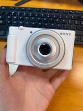 Sony ZV-1F Vlog Camera for Content Creators and Vloggers - English Language