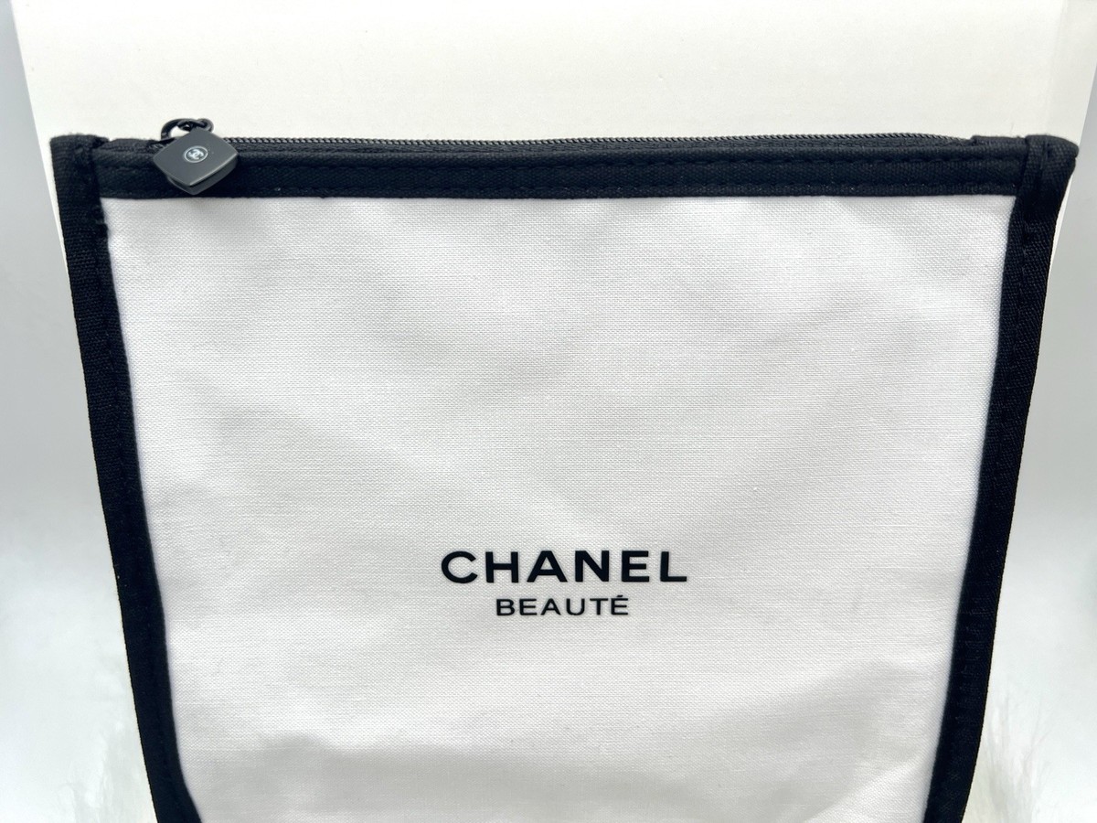 CHANEL Beauty ノベルティバッグ Chanel Beaute White Canvas Cosmetic Bag Black Trim Zip Pouch BNIB