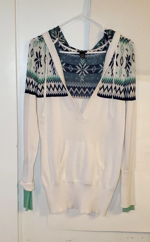 A Rue 21 Junior's Sweater Hooded Pullover Fair Isle Print Boho Winter Y2K XL - Image 2 of 4