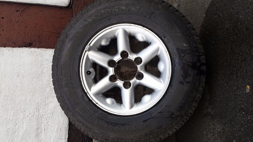 Original Nissan Terrano II Felgen mit Reifen neuwertig A/T 15 Zoll Winter M+S - Bild 2 von 10