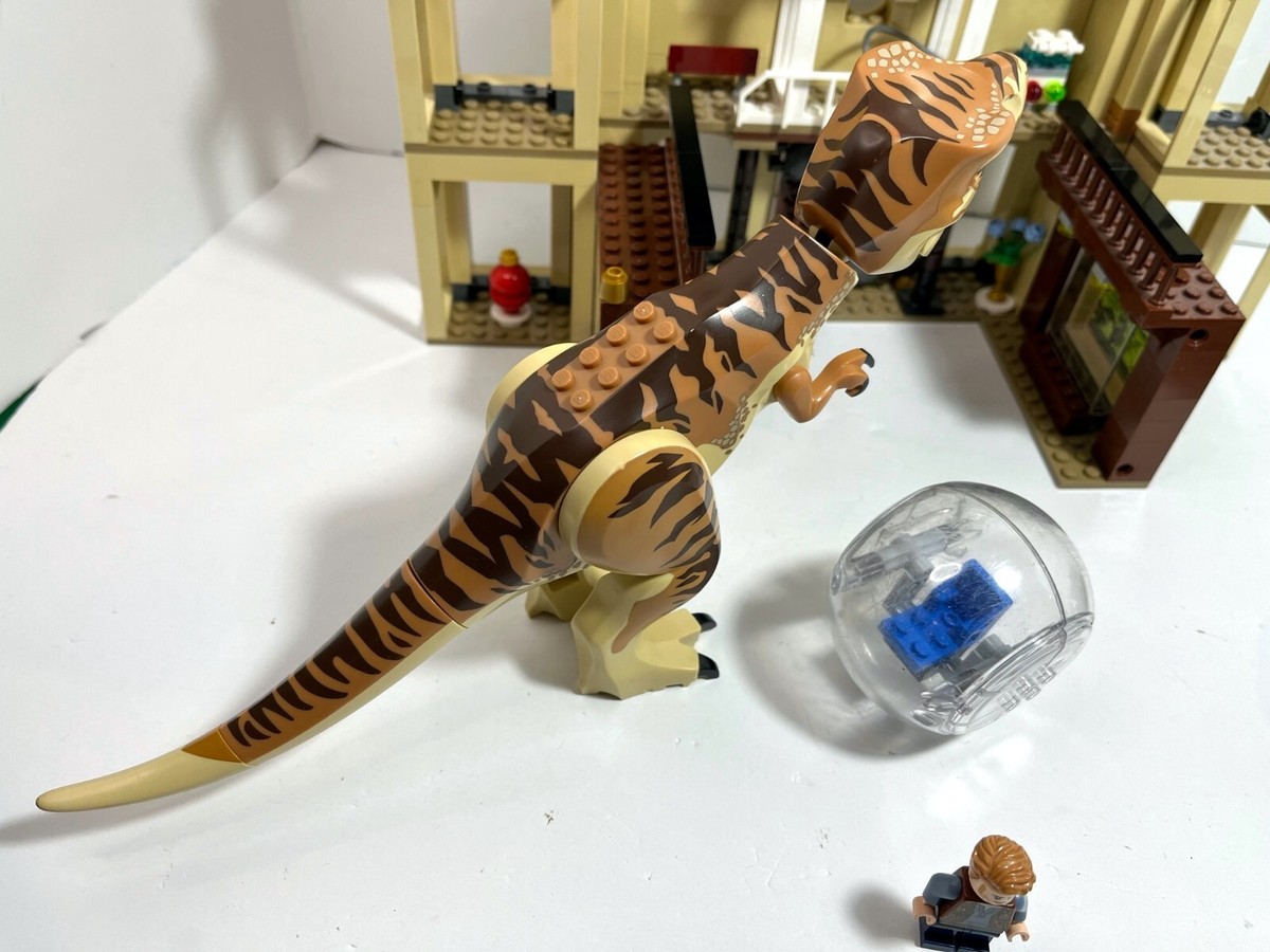 LEGO Jurassic World: Lockwood Estate 75930 + partial helicopter