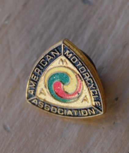 NEAR MINT * Original 1950s era AMA AMERICAN MOTORCYCLE ASSN. Old Antique Pin