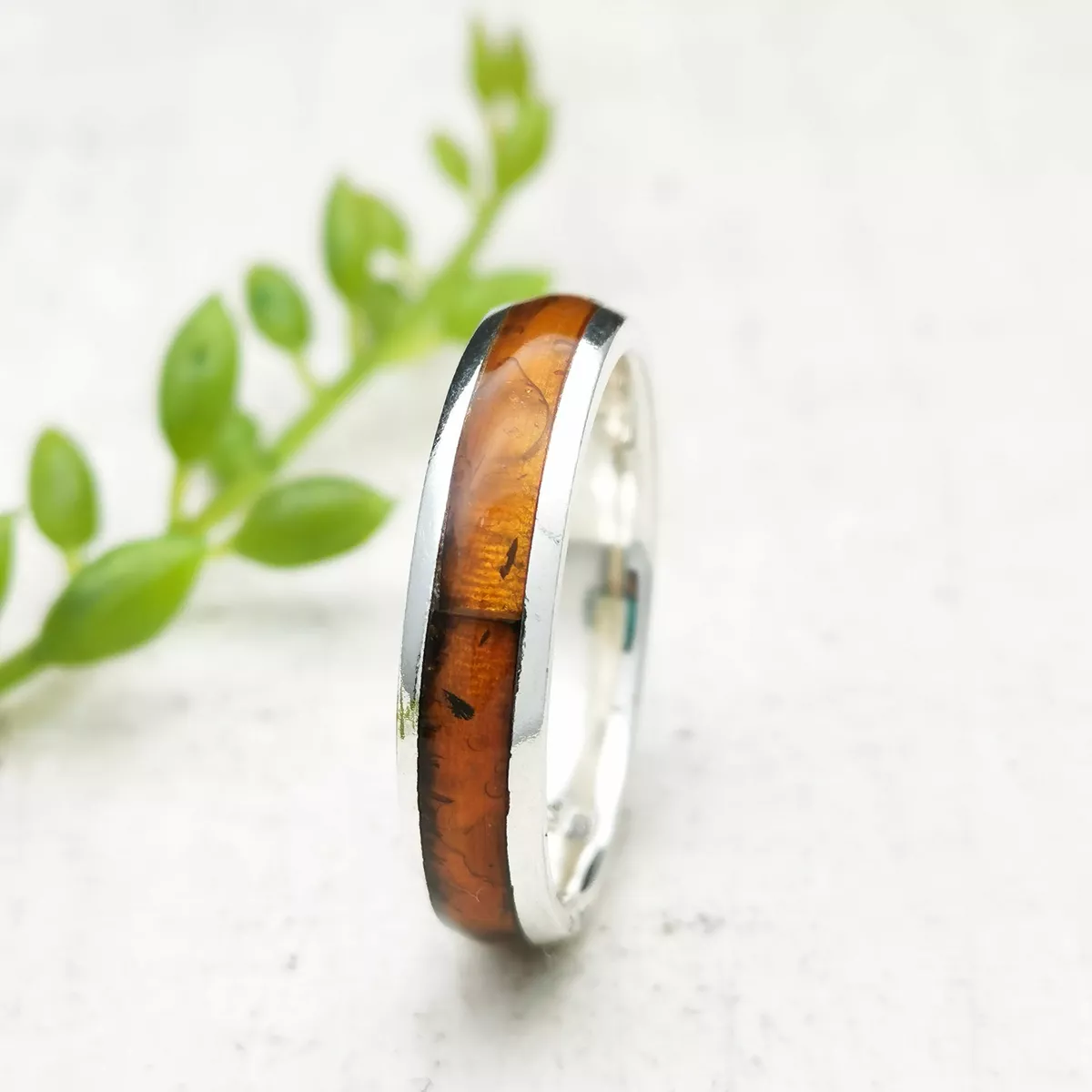 Amber band ring deals