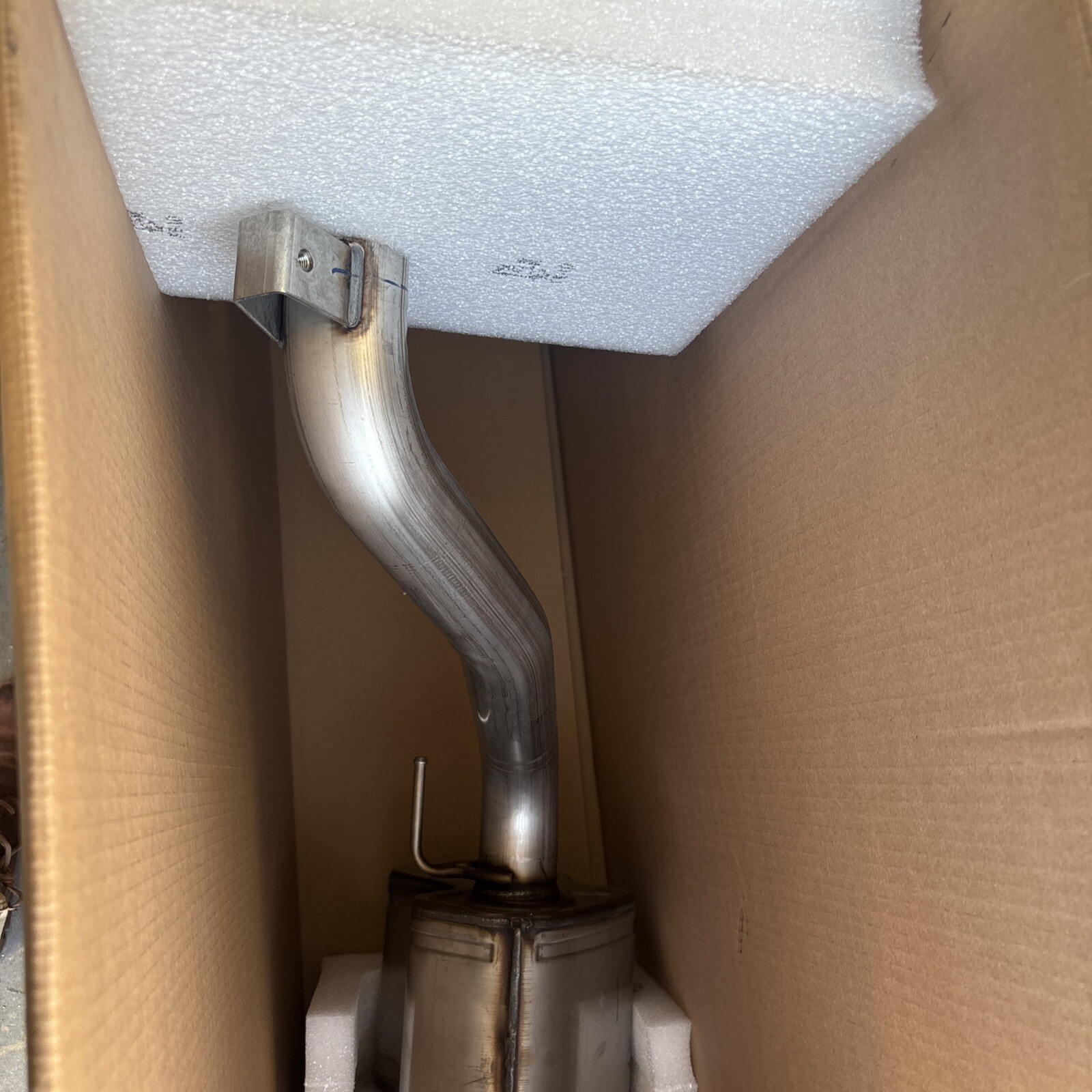 Maserati Ghibli, Left LH SILENCER EXHAUST PIPE Complete 670104138 #2180