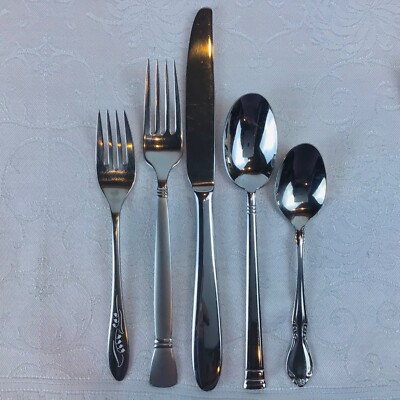 Oneida Mixed Lot 30 pc Serves 6 Different Patterns Picnic Party Well-Used (#3)