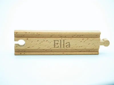 Cadeau d'anniversaire personnalisé pour la voie ferrée en bois Ella gravée... - Photo 1/4