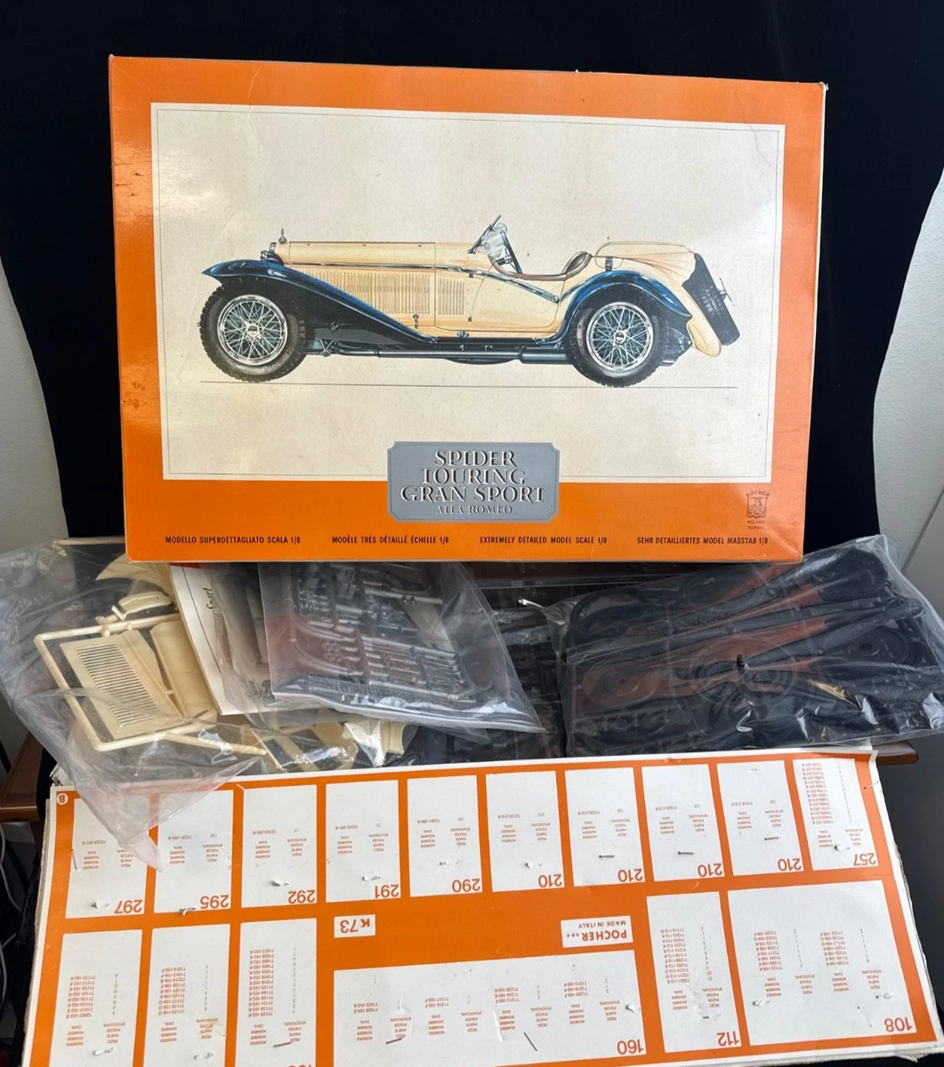 Spider Touring Gran Sport Alfa Romeo 1:8 Scale Plastic Model Car