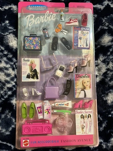 Vintage 2000 Barbie Fashion Avenue Accessory Set NRFB Shoes/Purses/Magazines