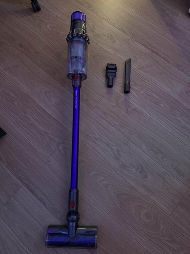 Dyson V11 Akkustaubsauger – Top Zustand, voll funktionsfähig
