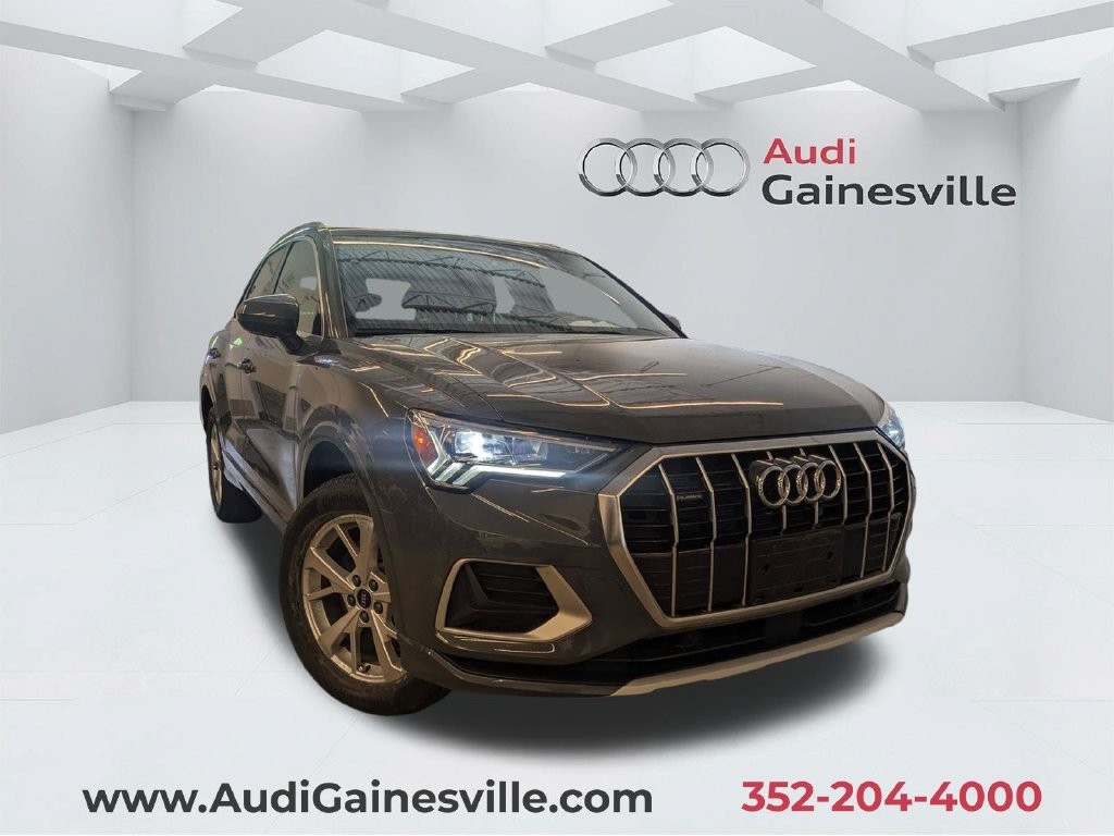 2023 Audi Q3 Premium