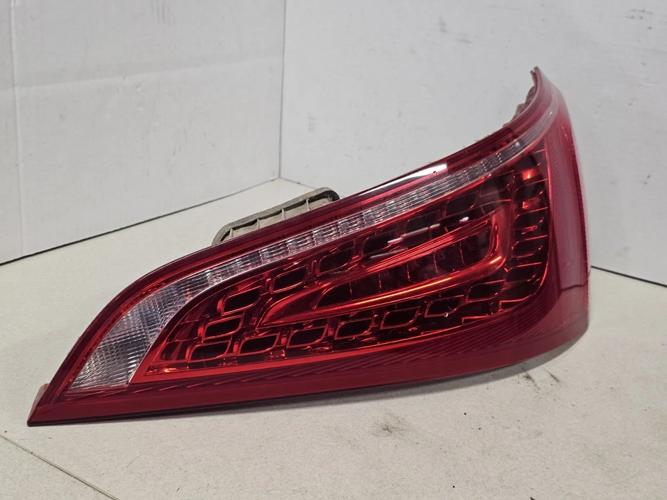 Оригинальный светодиодный задний фонарь правосторонний для Audi Q5 2009–2012 годов выпуска 8R0945094B - Изображение 4 из 4