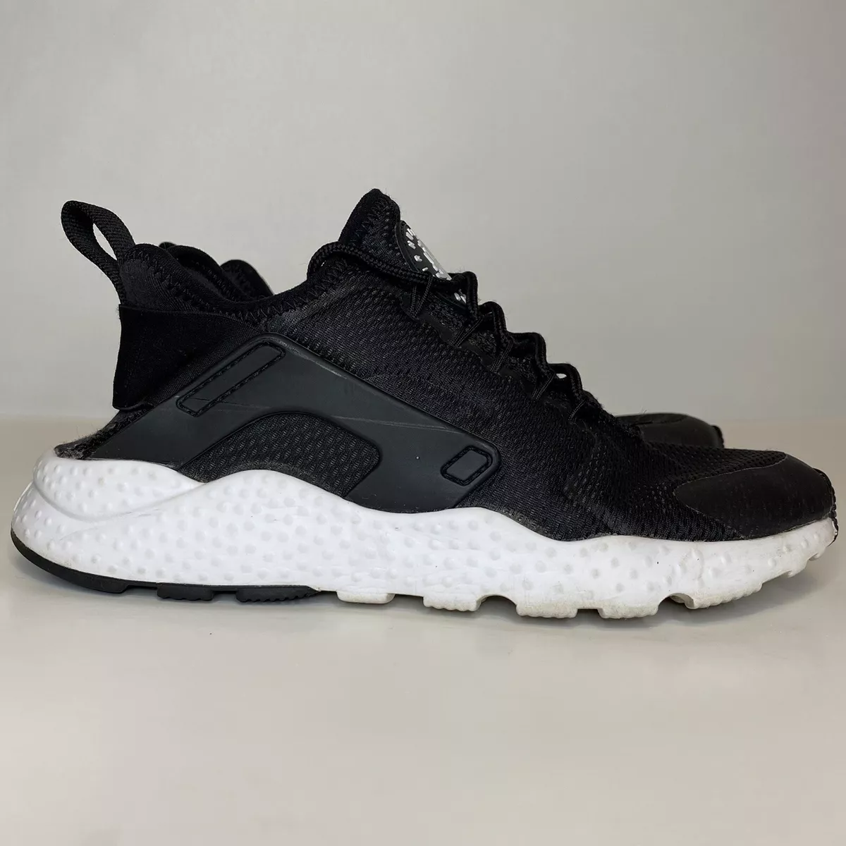 Nike Air Huarache Womens Black White Running Shoes Size 7 |