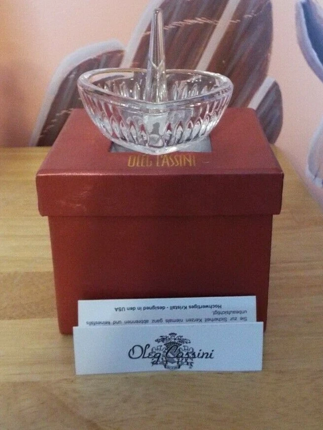 Oleg cassini shop crystal ring holder