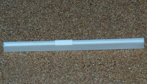 GUITAR PARTS DEPOT Knochen-Stegeinlage, Steg f. Konzertgitarre, klassische Gitarre m. Kompensierung