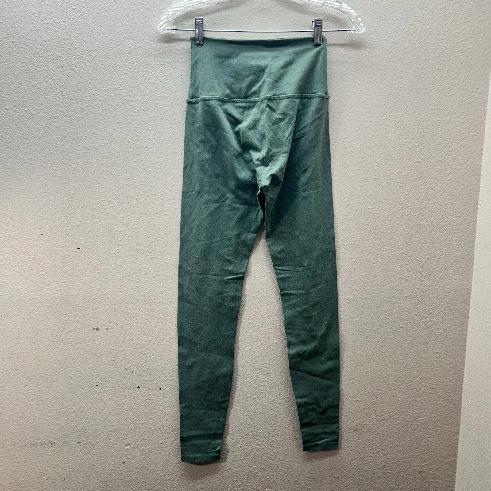 beyond-yoga šalvějově zelené sportovní plná délka s vysokým pasem leggings