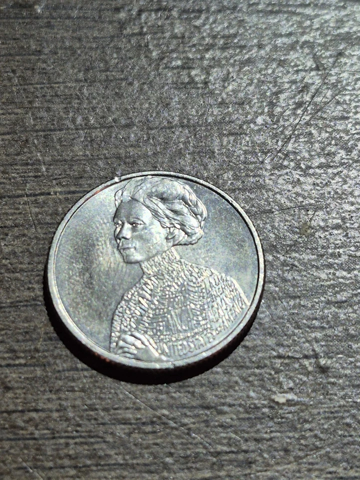 “IN COD WE TRUST” ERROR 2023 P Jovita Idar Quarter US Coin - Image 2 of 2