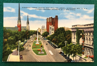 Postcard WI Milwaukee Wisconsin Avenue West from Library Linen Vintage