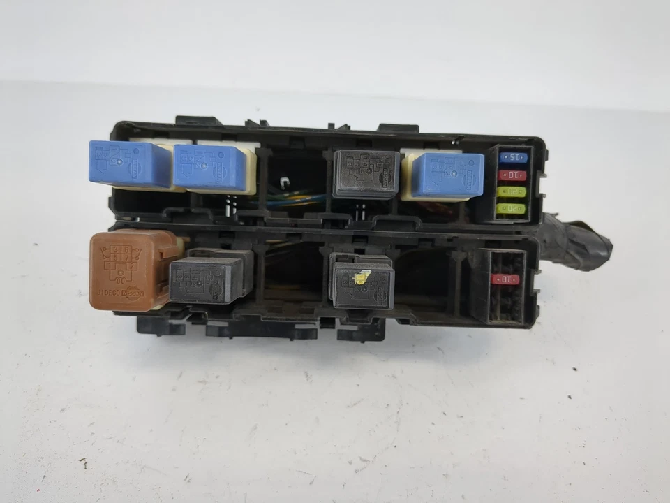 Nissan Armada 2008-2012 caja de fusibles caja de fusibles módulo de relé 284b7 Ze03b QKYRT Foto 2 de 4