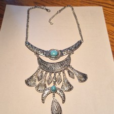 Bohemian Silver Tone Bib Necklace, Turquoise Oval Stones, Round Link, Lobster