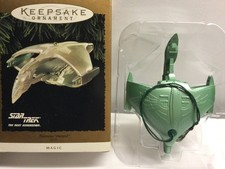 1990  s HALLMARK KEEPSAKE STAR TREK MAGIC LIGHT ORNAMENT w/ BOX