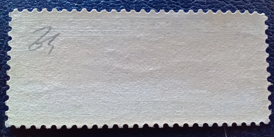 US stamp Air Mail #C15 - Graf Zeppelin (1930) $2.6, M.N.H. signed - Image 2 of 2