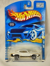 Vintage 2000 Hot Wheels 242 Olds 442 White/Gold Oldsmobile