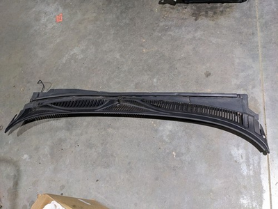 #ad 99 06 NBS Silverado Suburban Yukon Sierra Windshield Cowl Trim Panel Cov 1181233 $115.00